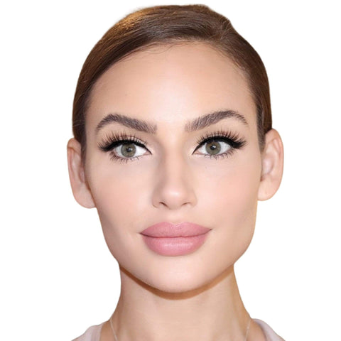 wearing-faux-mink-lashes.jpg